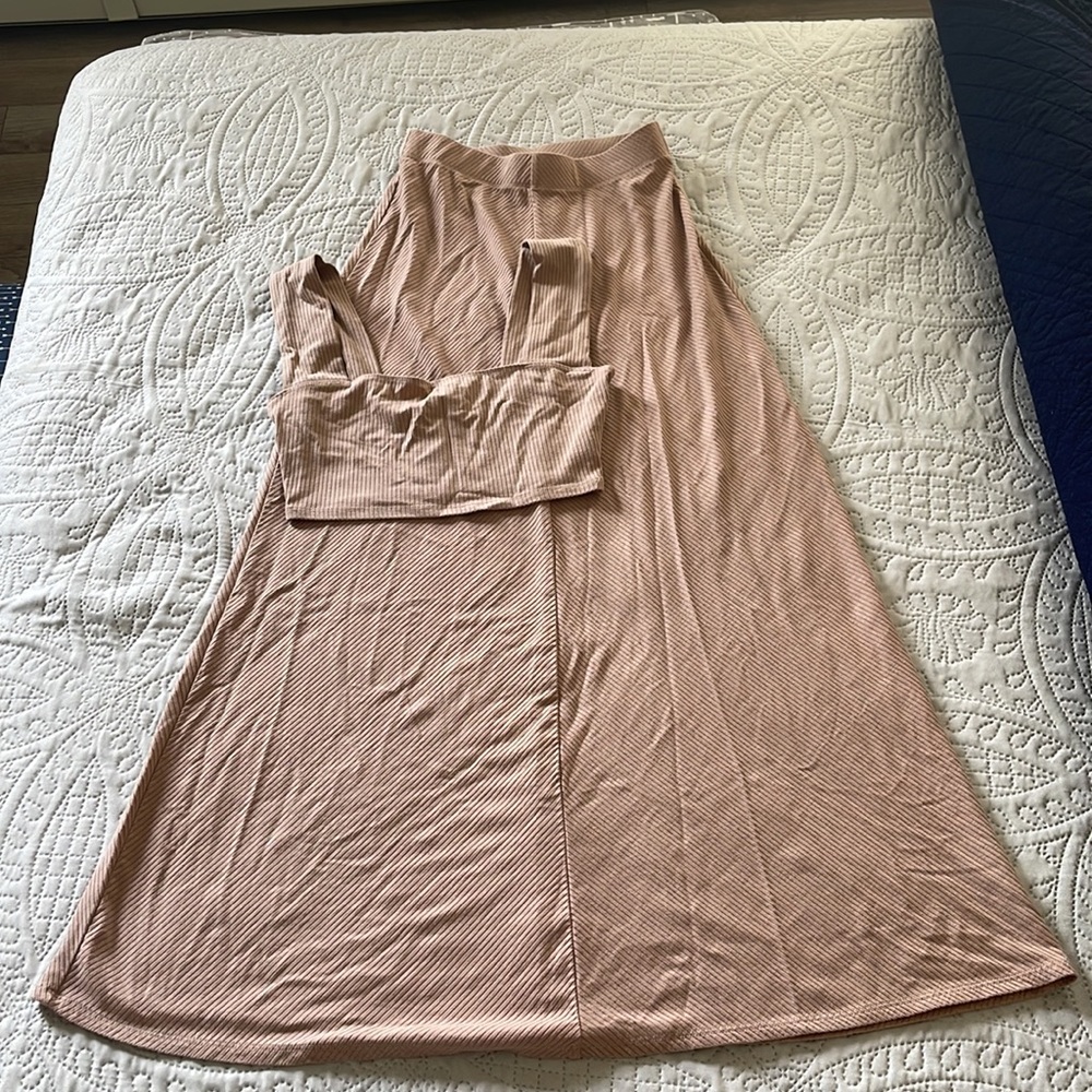 Reformation Two Piece Set - Picture 4 of 4